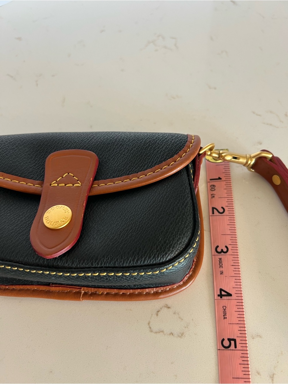 Dooney & Bourke Black Pebbled Leather Wristlet Brown Trim Gold Hardware - Picture 8 of 8